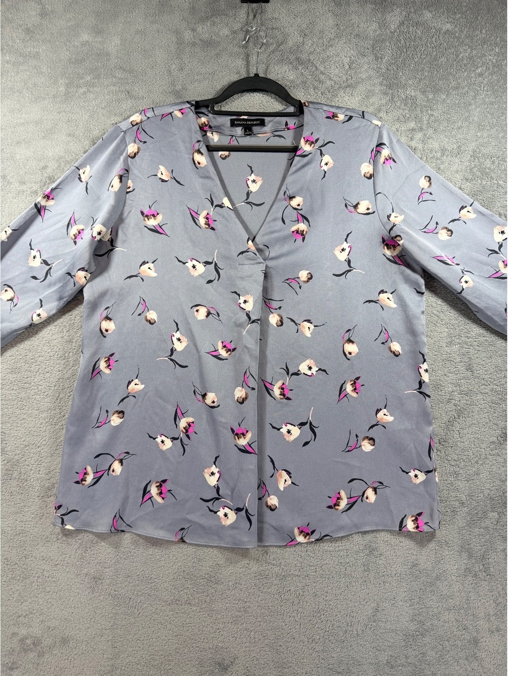 Banana Republic Floral Print V-Neck Blouse Size Large